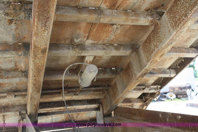 image for item B6848 1999 26' end dump trailer