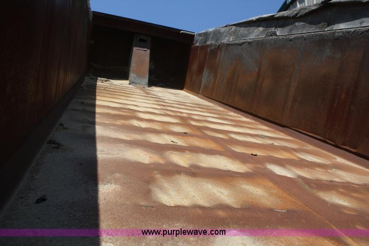 image for item B6848 1999 26' end dump trailer