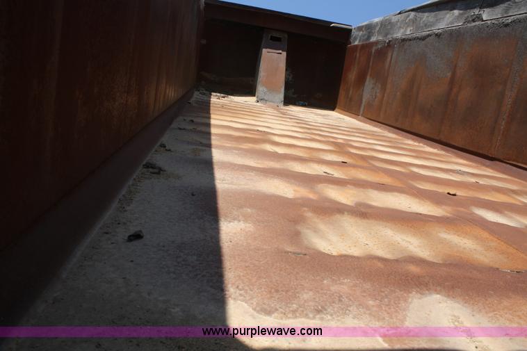 image for item B6848 1999 26' end dump trailer