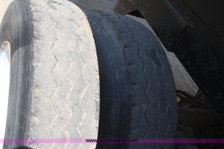 image for item B6848 1999 26' end dump trailer