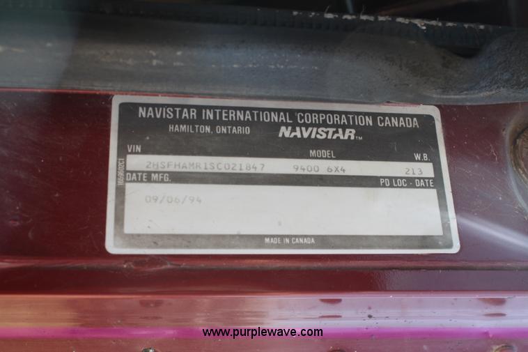 image for item B6849 1995 International 9400 semi truck