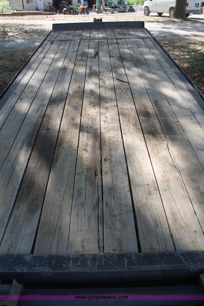 image for item B6850 2006 Performance tandem axle trailer