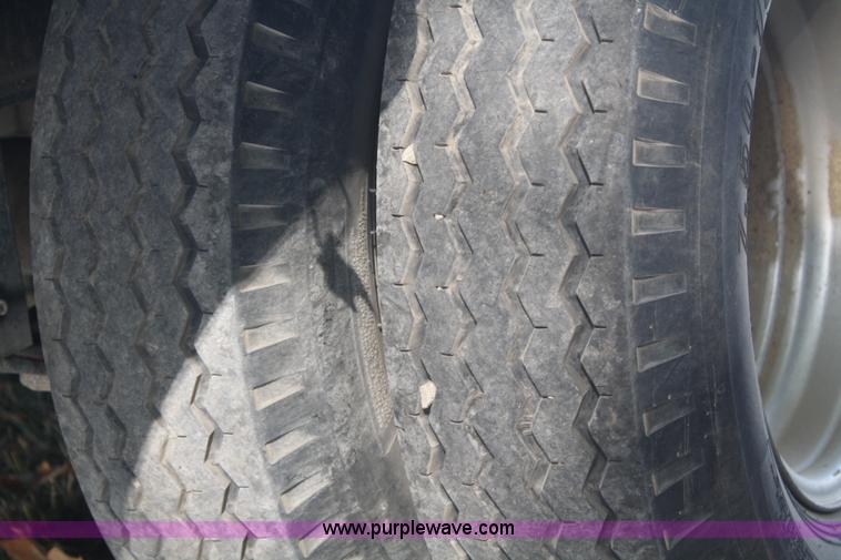 image for item B6850 2006 Performance tandem axle trailer