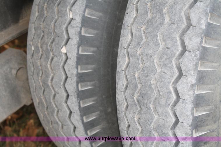 image for item B6850 2006 Performance tandem axle trailer