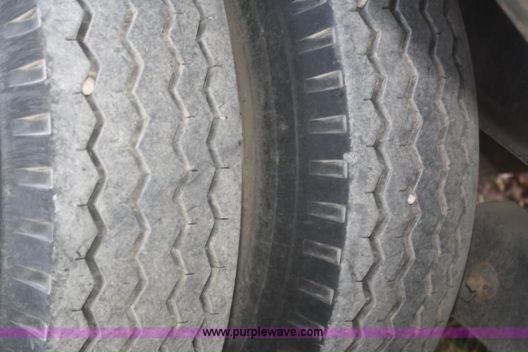 image for item B6850 2006 Performance tandem axle trailer