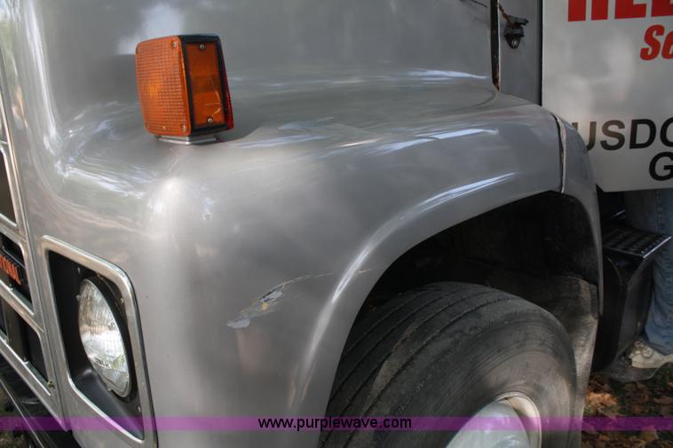 image for item B6851 1989 International 2375 dump truck