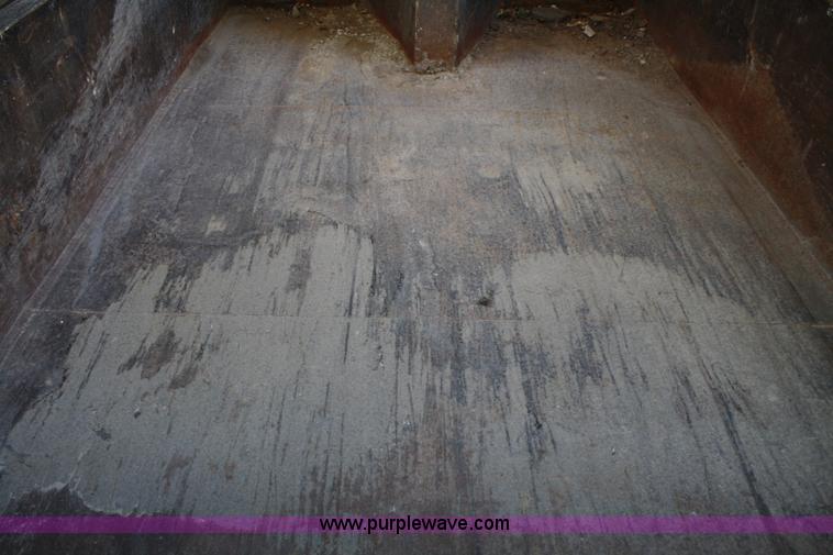 image for item B6851 1989 International 2375 dump truck