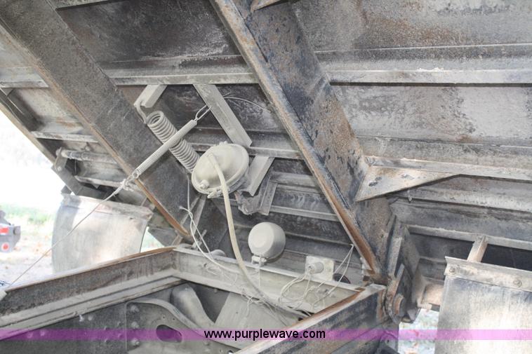 image for item B6851 1989 International 2375 dump truck