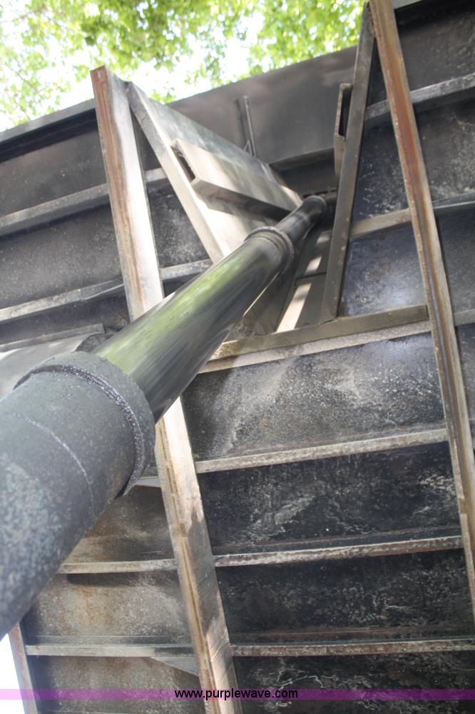 image for item B6851 1989 International 2375 dump truck