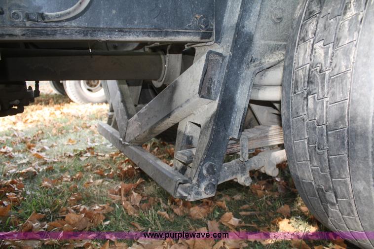 image for item B6851 1989 International 2375 dump truck