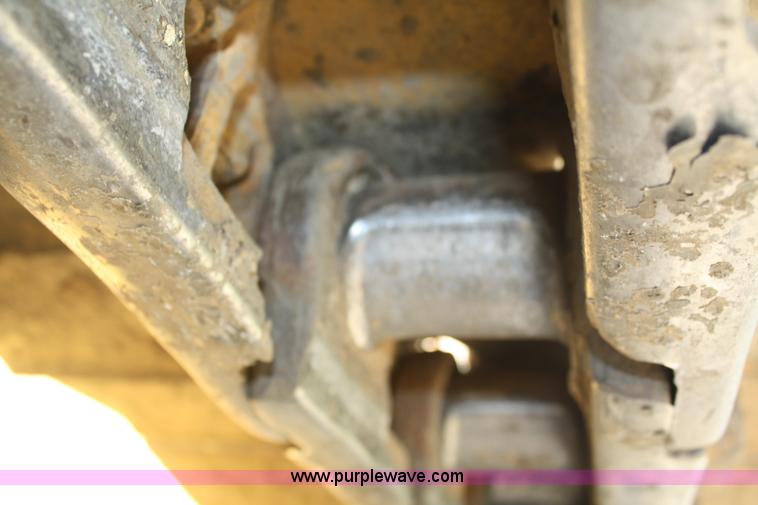 image for item B6853 2002 Caterpillar D6R LGP Series II dozer