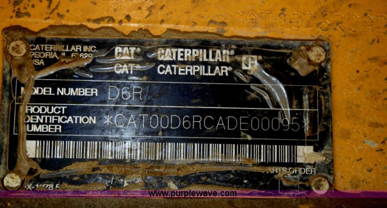 image for item B6853 2002 Caterpillar D6R LGP Series II dozer