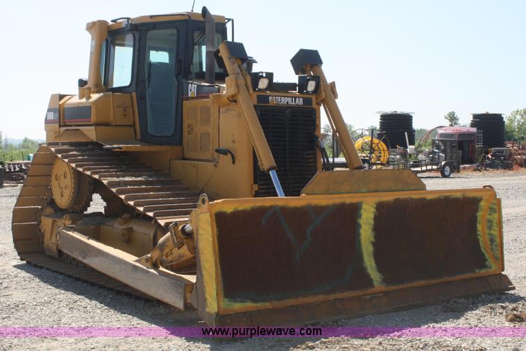 image for item B6854 1999 Caterpillar D6R LGP dozer