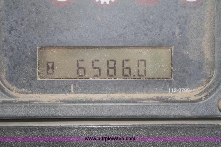 image for item B6854 1999 Caterpillar D6R LGP dozer