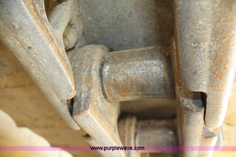 image for item B6854 1999 Caterpillar D6R LGP dozer