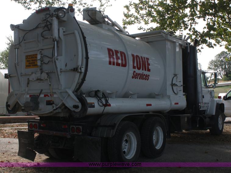 image for item B6855 1995 Ford L9000 Hi-Rail vacuum truck