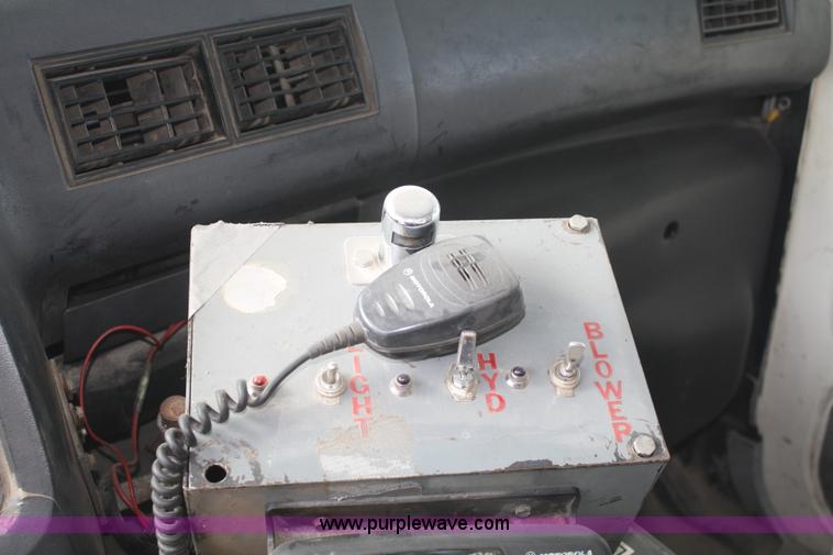 image for item B6855 1995 Ford L9000 Hi-Rail vacuum truck