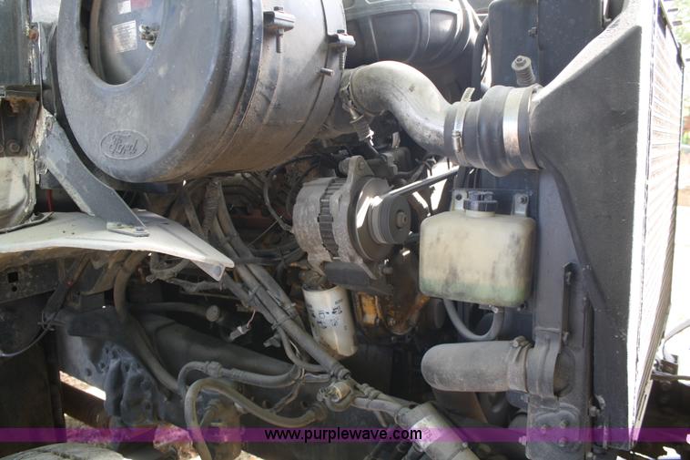 image for item B6855 1995 Ford L9000 Hi-Rail vacuum truck