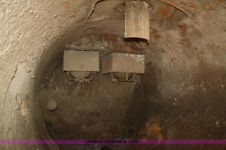 image for item B6855 1995 Ford L9000 Hi-Rail vacuum truck