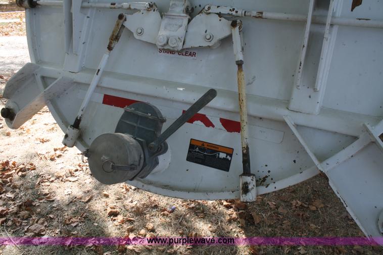 image for item B6855 1995 Ford L9000 Hi-Rail vacuum truck