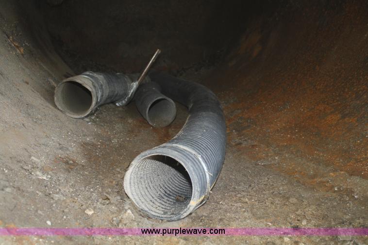 image for item B6855 1995 Ford L9000 Hi-Rail vacuum truck