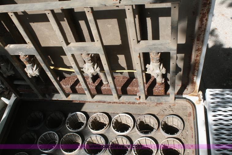 image for item B6855 1995 Ford L9000 Hi-Rail vacuum truck