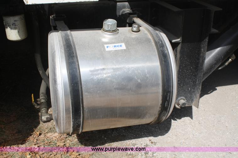 image for item B6855 1995 Ford L9000 Hi-Rail vacuum truck