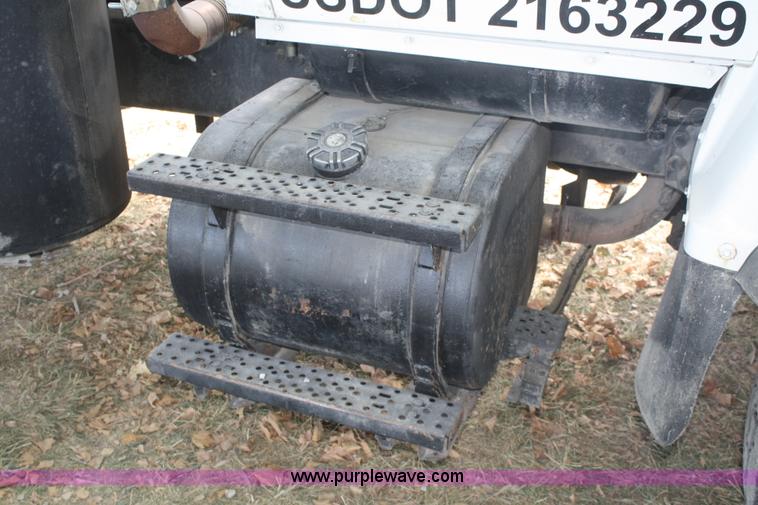 image for item B6855 1995 Ford L9000 Hi-Rail vacuum truck