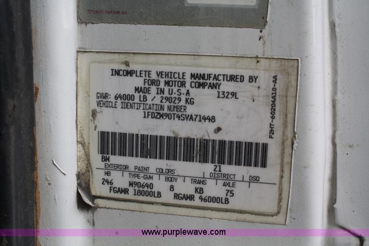 image for item B6855 1995 Ford L9000 Hi-Rail vacuum truck