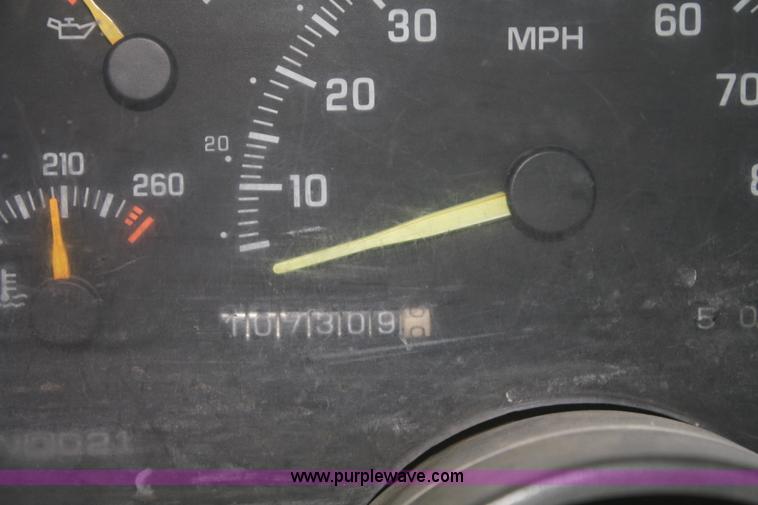 image for item B6859 1994 Chevrolet 3500 HD flatbed pickup truck