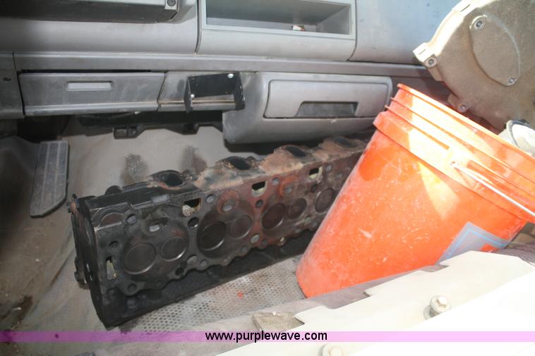 image for item B6859 1994 Chevrolet 3500 HD flatbed pickup truck