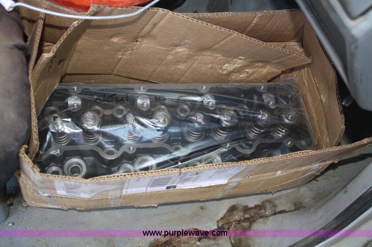 image for item B6859 1994 Chevrolet 3500 HD flatbed pickup truck