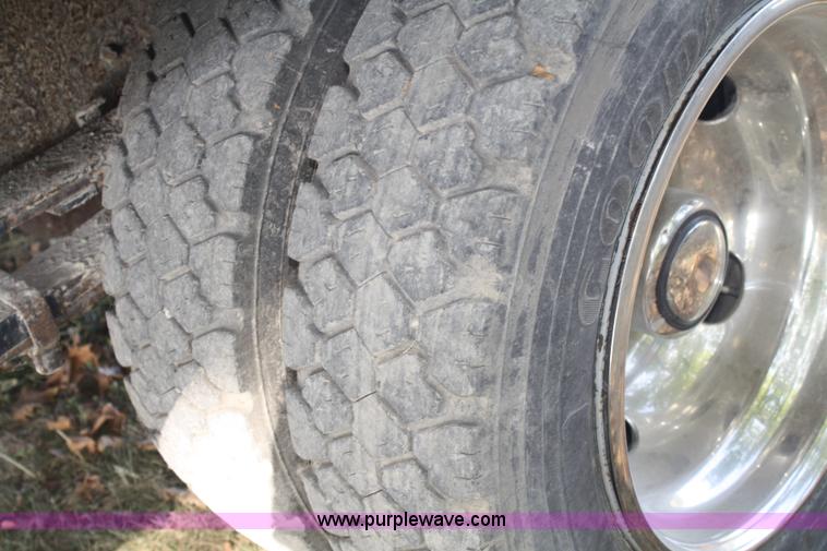 image for item B6859 1994 Chevrolet 3500 HD flatbed pickup truck