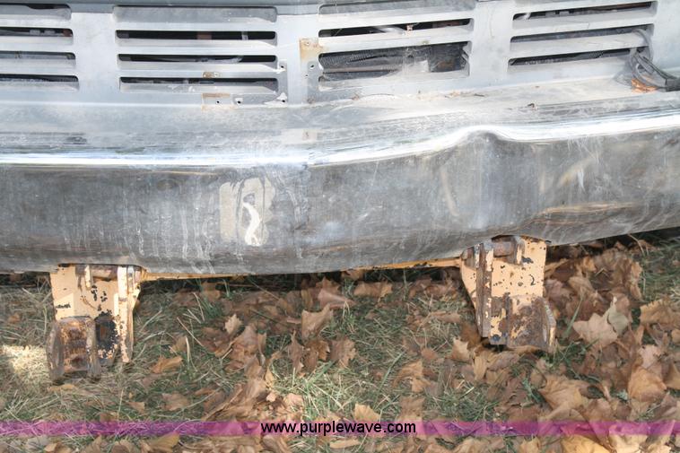 image for item B6859 1994 Chevrolet 3500 HD flatbed pickup truck