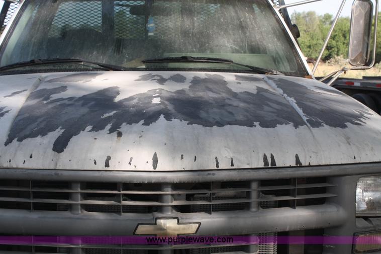 image for item B6859 1994 Chevrolet 3500 HD flatbed pickup truck