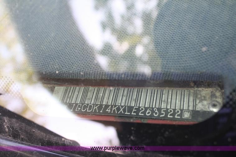 image for item B6860 1990 Chevrolet Silverado 1500 pickup truck