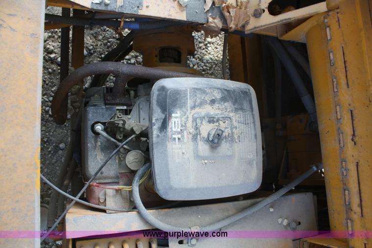 image for item B6861 Rosco Vibrastat III roller