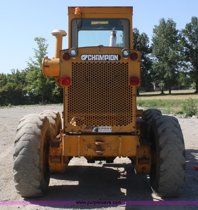 image for item B6862 1978 Champion 715 motor grader