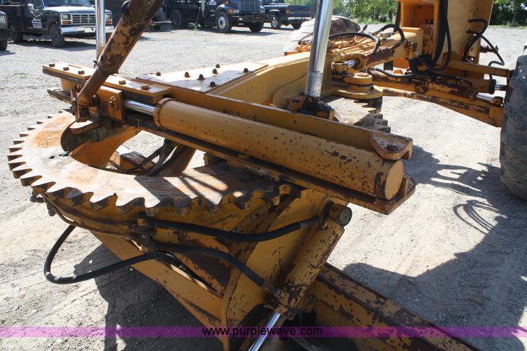 image for item B6862 1978 Champion 715 motor grader