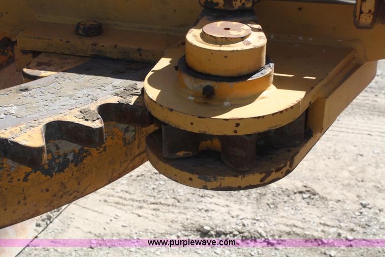 image for item B6862 1978 Champion 715 motor grader