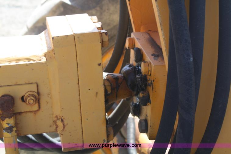 image for item B6862 1978 Champion 715 motor grader