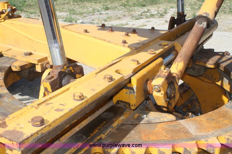 image for item B6862 1978 Champion 715 motor grader