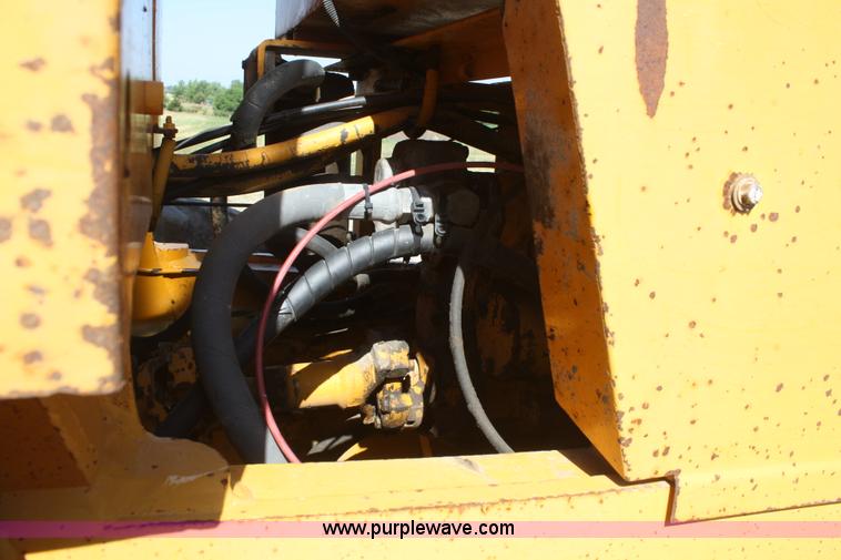 image for item B6862 1978 Champion 715 motor grader