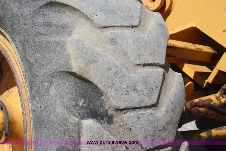 image for item B6862 1978 Champion 715 motor grader