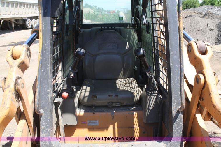 image for item B6863 2006 Case 450 skid steer
