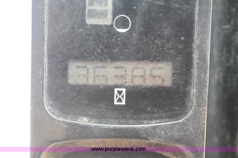 image for item B6863 2006 Case 450 skid steer