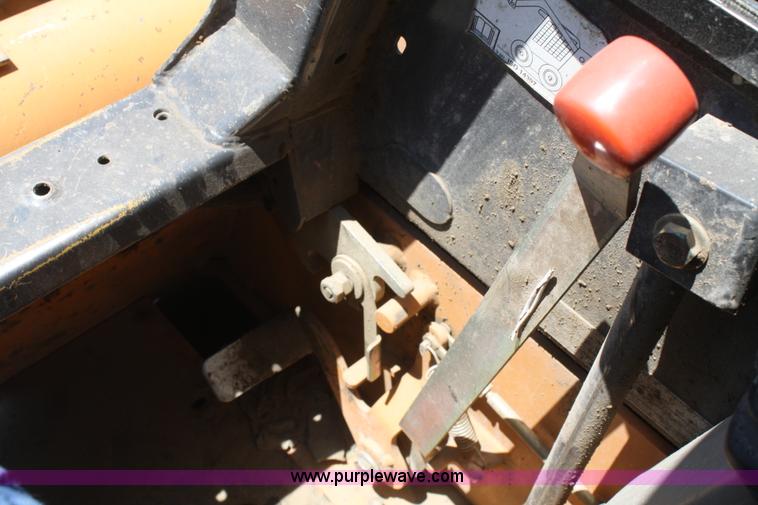 image for item B6863 2006 Case 450 skid steer