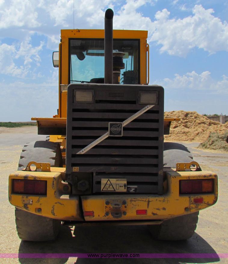 image for item B7341 1999 Volvo L70C wheel loader