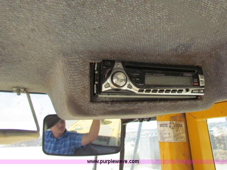 image for item B7341 1999 Volvo L70C wheel loader