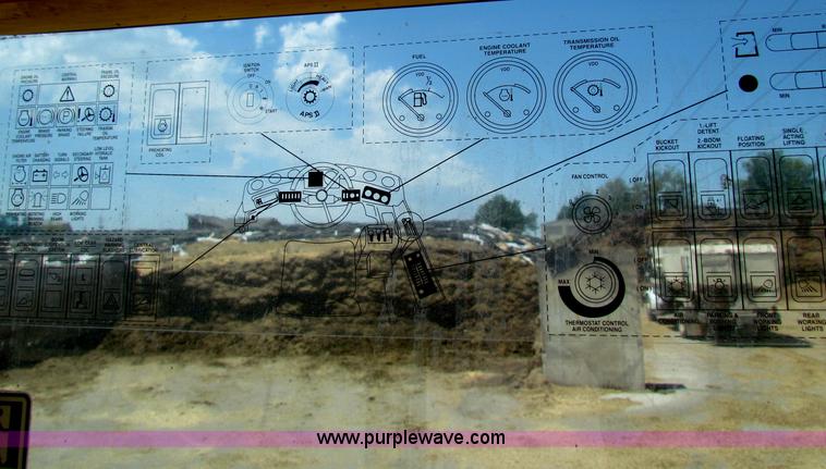 image for item B7341 1999 Volvo L70C wheel loader